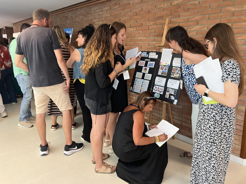 Exposició de pòster al voltant de l'impacte del pla de transformació educativa #avuixdemà a les 25 escoles FEDAC de Catalunya.