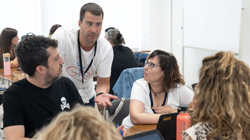 Creació de sinergies entre els membres dels equips POESia de les 25 escoles FEDAC per fer avançar l'impacte del projecte educatiu #avuixdemà.